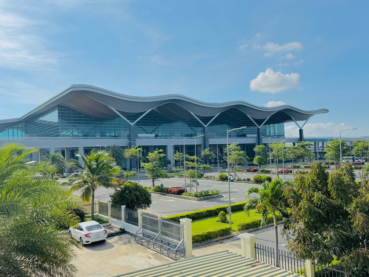 Sân bay quốc tế Cam Ranh mở rộng diện tích lên 2 nhà ga, phục vụ công suất tối đa cho khách du lịch trong và ngoài nước